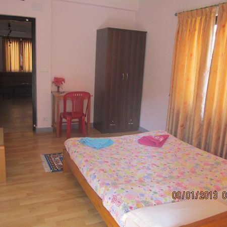 Le Rhododendron Chambres D'Hotes Kathmandu Exterior photo
